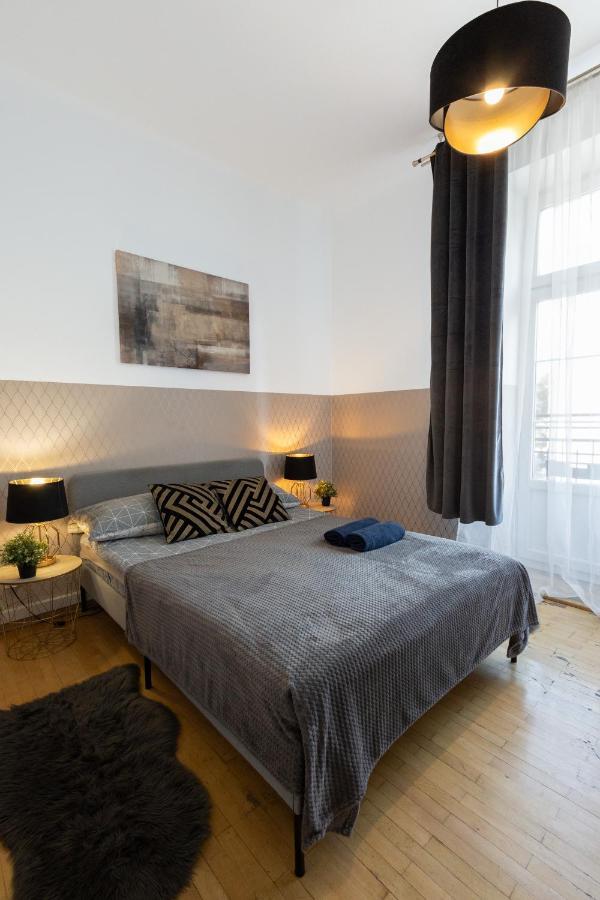 Clicktheflat Aleje Niepodleglosci Center Apart Rooms Warsaw Exterior photo
